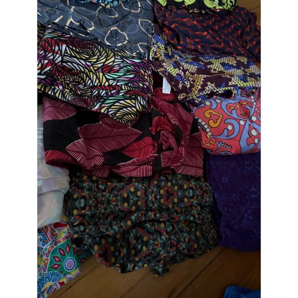 Lularoe Tall & Curvy large lot of leggings - Picture 9 of 11